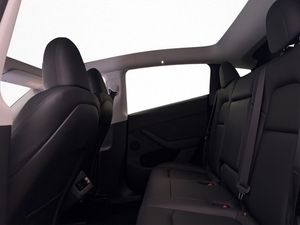 Tesla Model Y bild 17