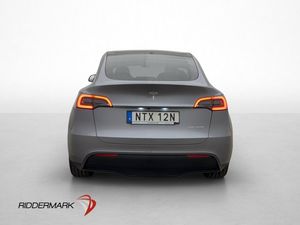 Tesla Model Y bild 8