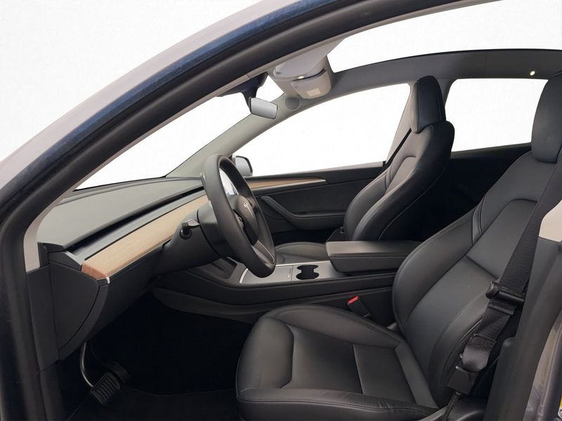 Tesla Model Y bild 12