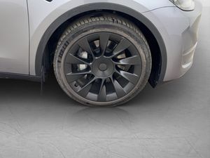 Tesla Model Y bild 35