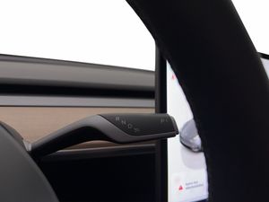 Tesla Model Y bild 21