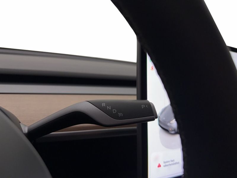 Tesla Model Y bild 21