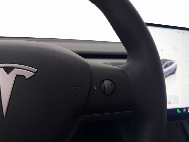 Tesla Model Y bild 20