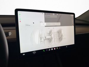 Tesla Model Y bild 28