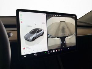 Tesla Model Y bild 26
