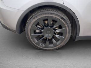 Tesla Model Y bild 34