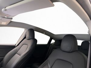 Tesla Model Y bild 18