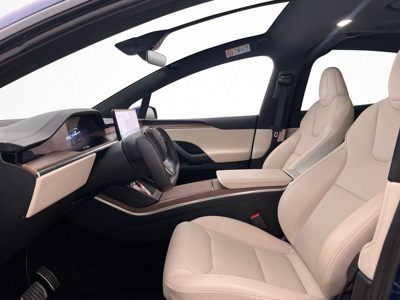 Tesla Model X bild 15