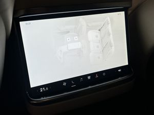 Tesla Model X bild 37