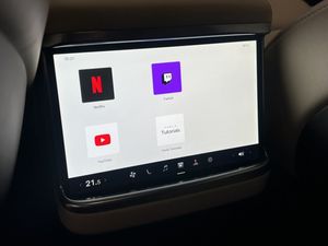 Tesla Model X bild 36