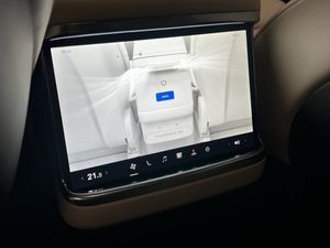 Tesla Model X bild 38