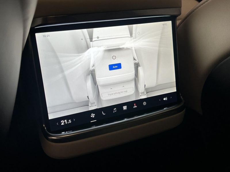 Tesla Model X bild 38