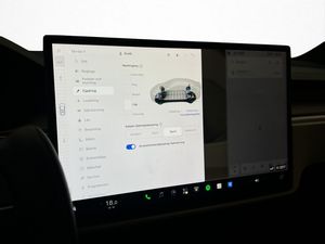 Tesla Model X bild 31