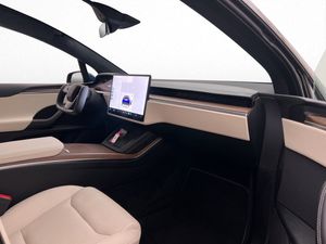 Tesla Model X bild 19