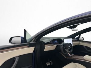 Tesla Model X bild 14