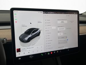 Tesla Model Y bild 28