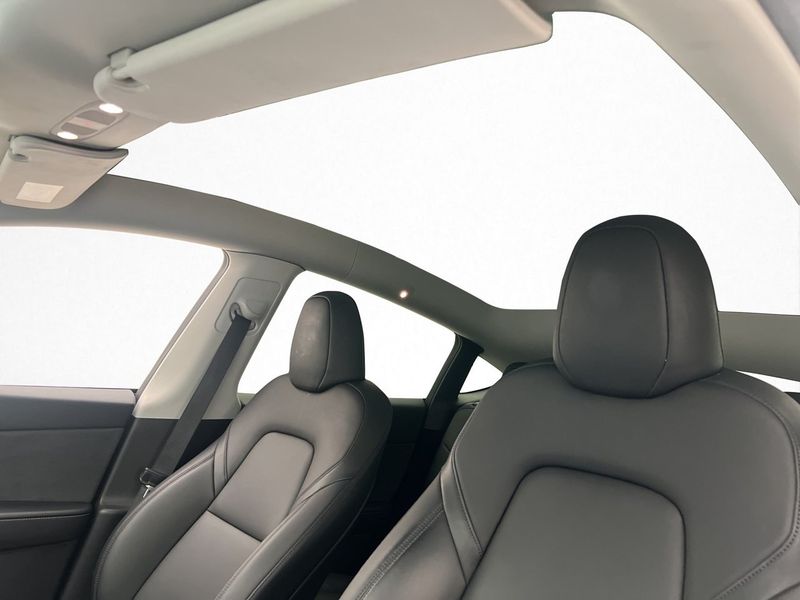 Tesla Model Y bild 19