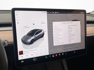 Tesla Model Y bild 30