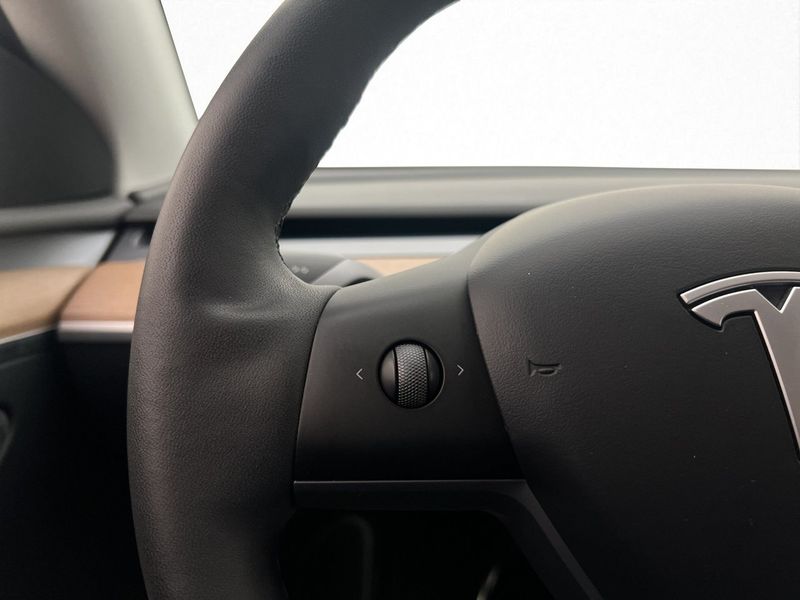 Tesla Model Y bild 20