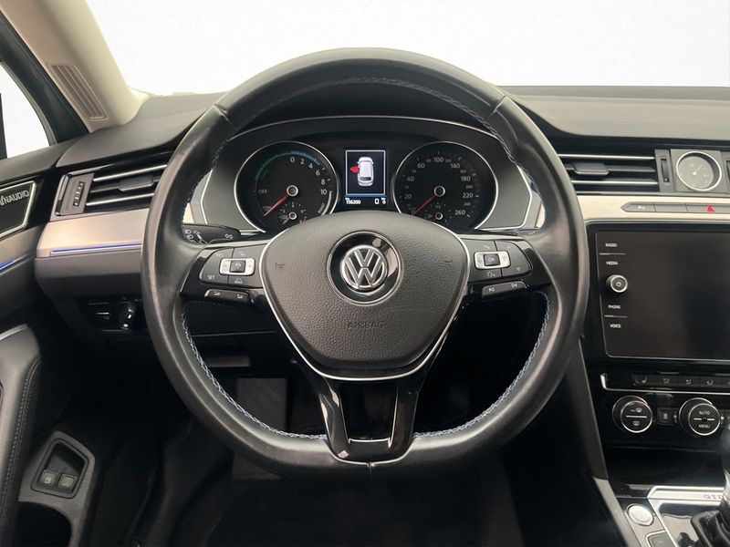 Volkswagen Passat bild 14