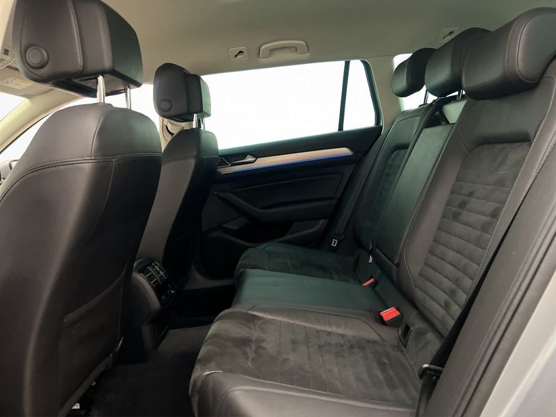 Volkswagen Passat bild 17