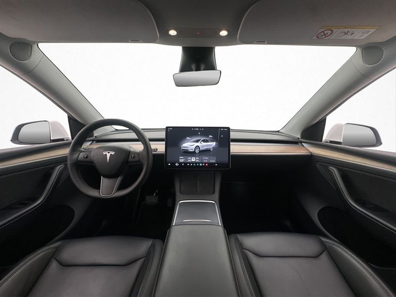 Tesla Model Y bild 14