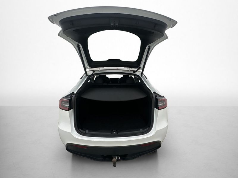 Tesla Model Y bild 31