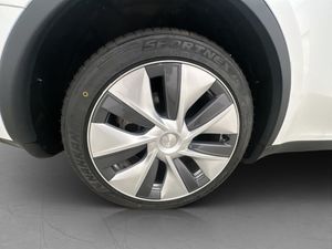 Tesla Model Y bild 35