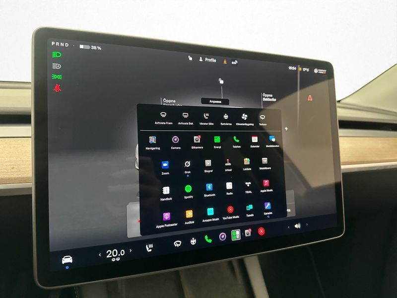 Tesla Model Y bild 25