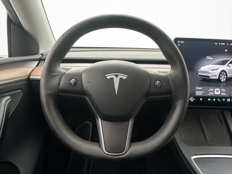 Tesla Model Y bild 15