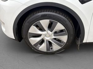 Tesla Model Y bild 34