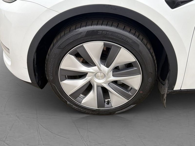 Tesla Model Y bild 34
