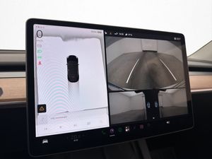 Tesla Model Y bild 28
