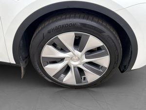 Tesla Model Y bild 33