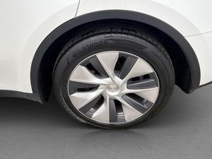 Tesla Model Y bild 35
