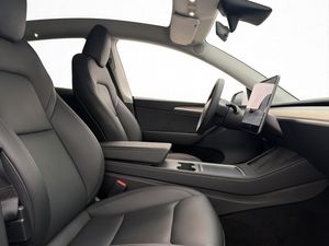 Tesla Model Y bild 16