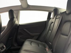 Tesla Model 3 bild 18