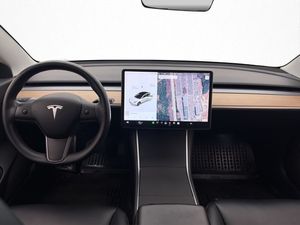Tesla Model 3 bild 14