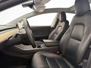 Tesla Model 3 bild 13
