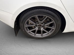 Tesla Model 3 bild 34
