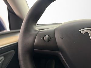 Tesla Model Y bild 20
