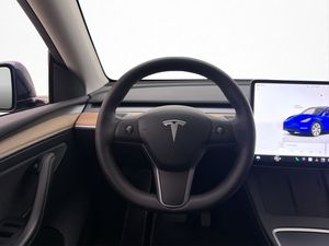 Tesla Model Y bild 14