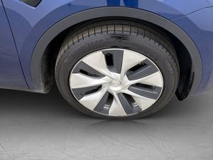 Tesla Model Y bild 36