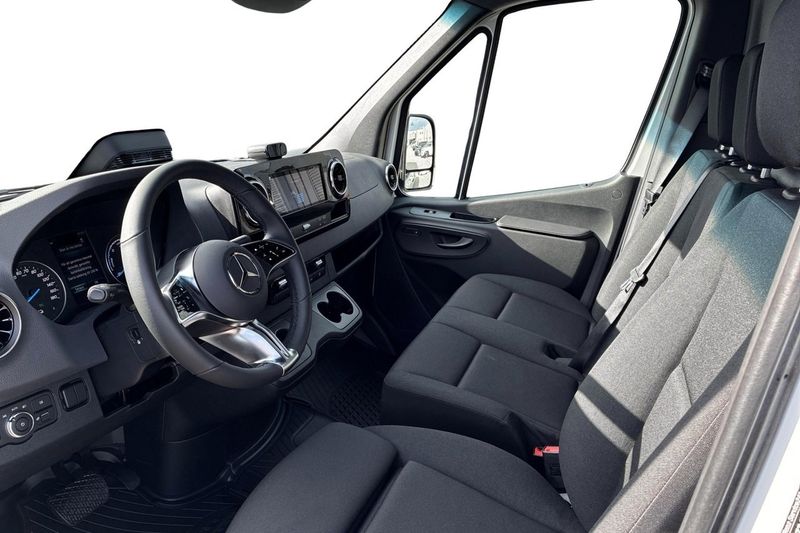 Mercedes e-Sprinter bild 9