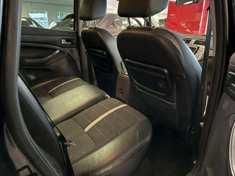Ford Kuga bild 4