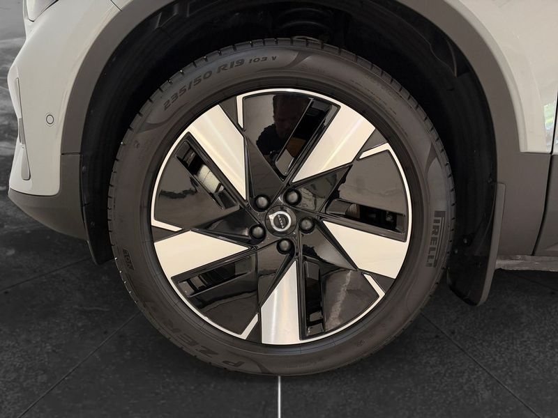 Volvo EX40 bild 10