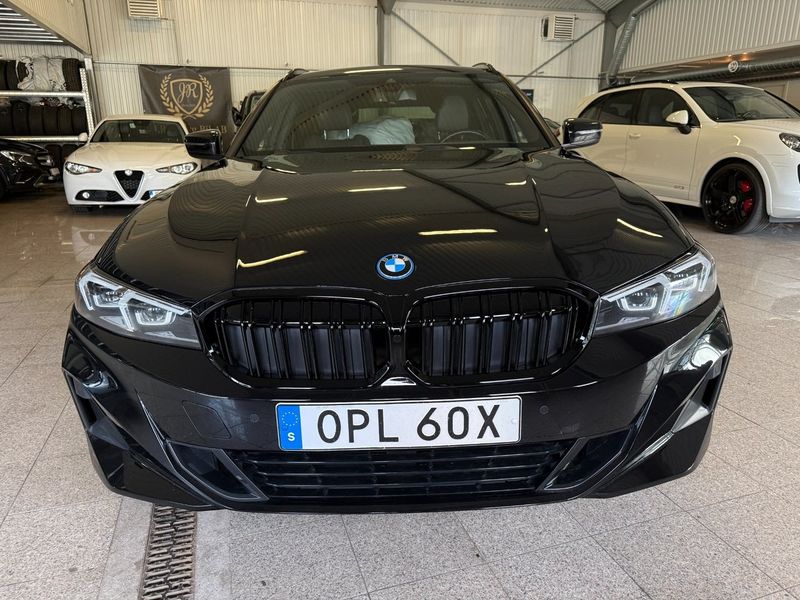 BMW 330 bild 8