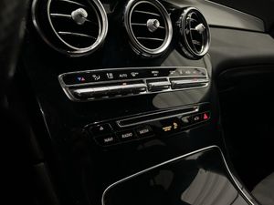 Mercedes GLC220 bild 12