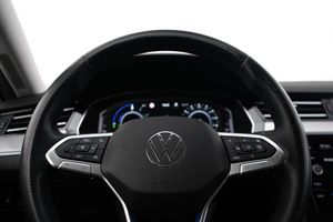 Volkswagen Passat bild 8