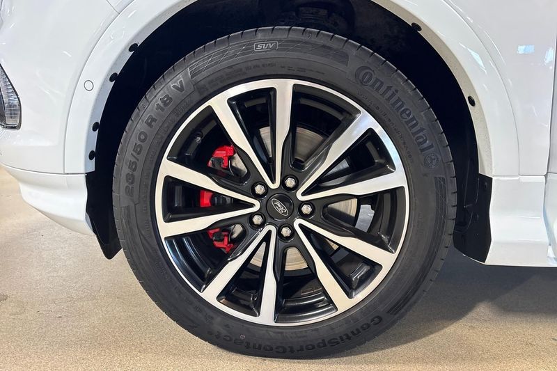 Ford Kuga bild 9